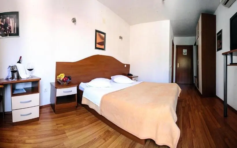 Standardzimmer, Prvan