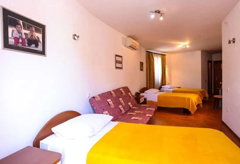 3 Bett Komfort Zimmer, Prvan