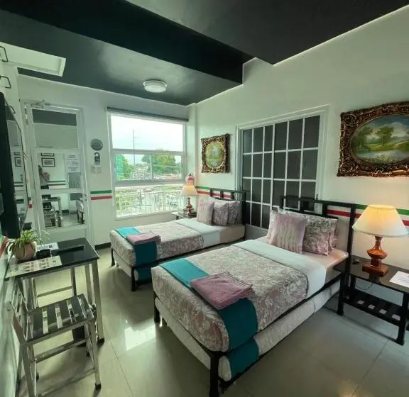 デラックスルーム, Italy Condotel Darasa