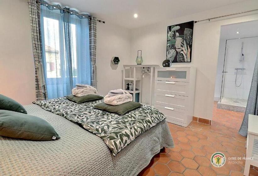 Номер Стандарт, La Bastide Maë