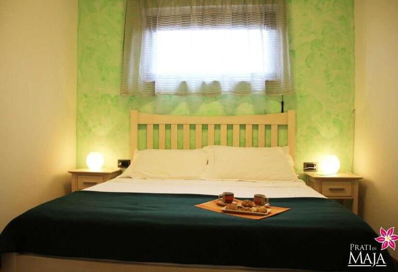 غرفة قياسية ثلاثية, Prati Di Maja B&b