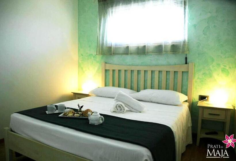 غرفة قياسية ثلاثية, Prati Di Maja B&b