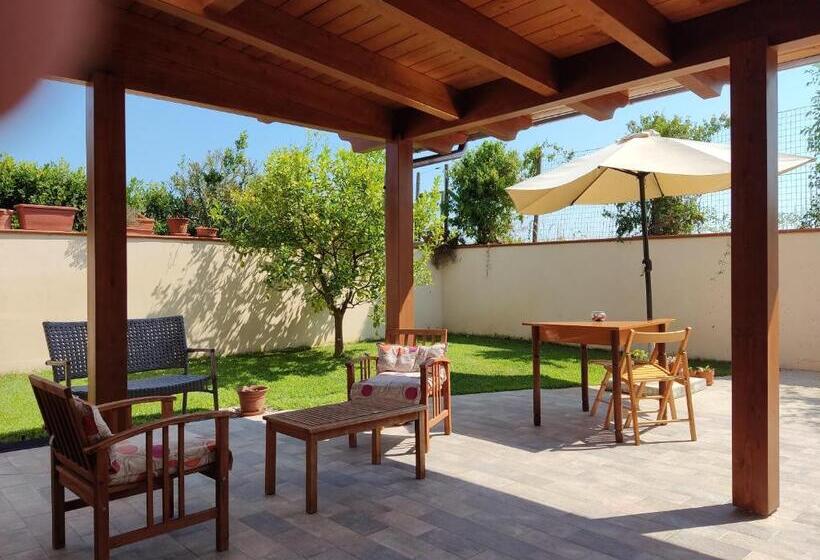 غرفة قياسية ثلاثية, Prati Di Maja B&b