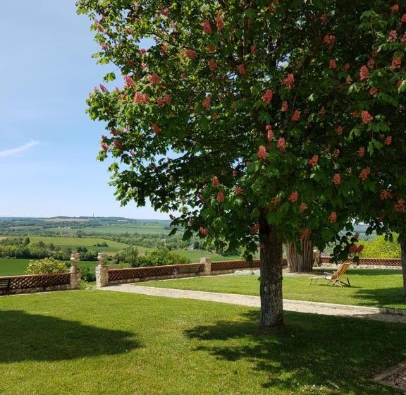 스탠다드 트리플 룸, Propriété Le Monneton