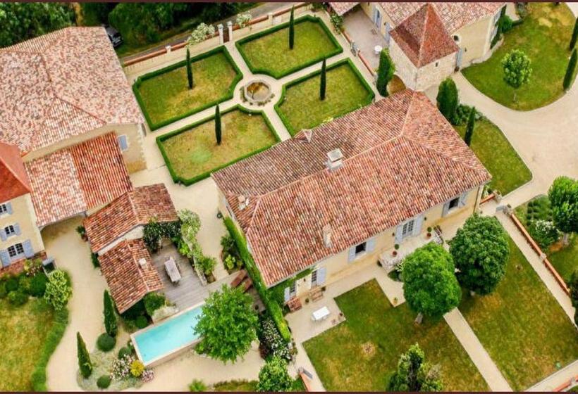 스탠다드 트리플 룸, Propriété Le Monneton