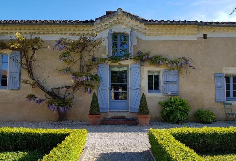 스탠다드 룸, Propriété Le Monneton