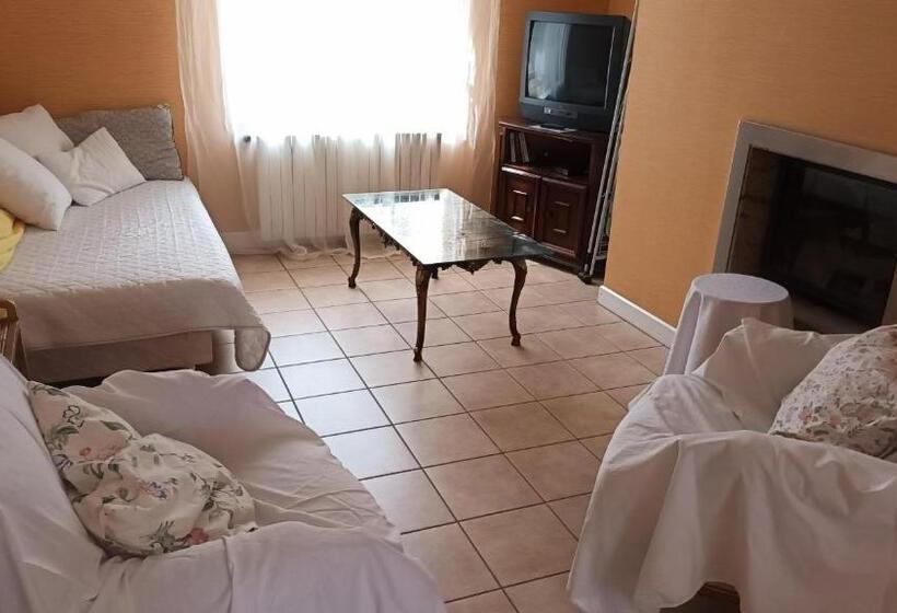 شقة غرفة واحدة مطلة على الحديقة, Chez Pierre