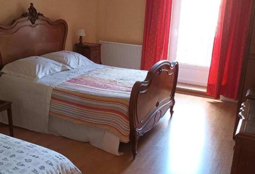 דירת חדר נוף לגינה, Chez Pierre