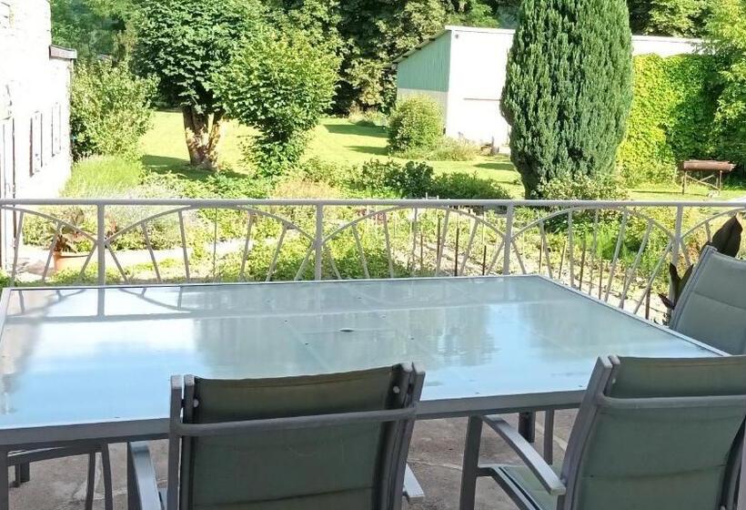 דירת חדר נוף לגינה, Chez Pierre