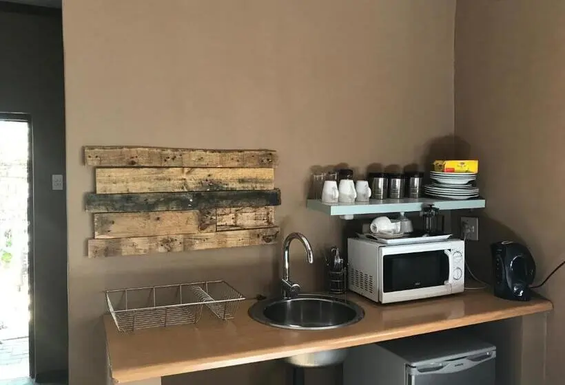 スタンダード４人部屋, Simoni Guest House