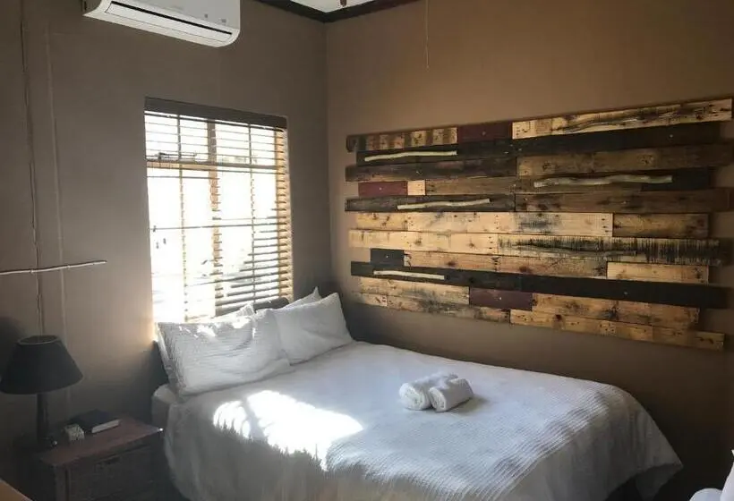 スタンダード４人部屋, Simoni Guest House