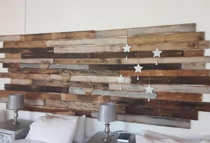 חדר סטנדרט לשלושה, Simoni Guest House