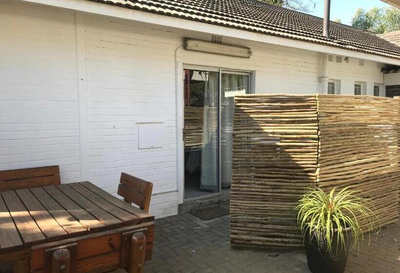 חדר סטנדרט, Simoni Guest House