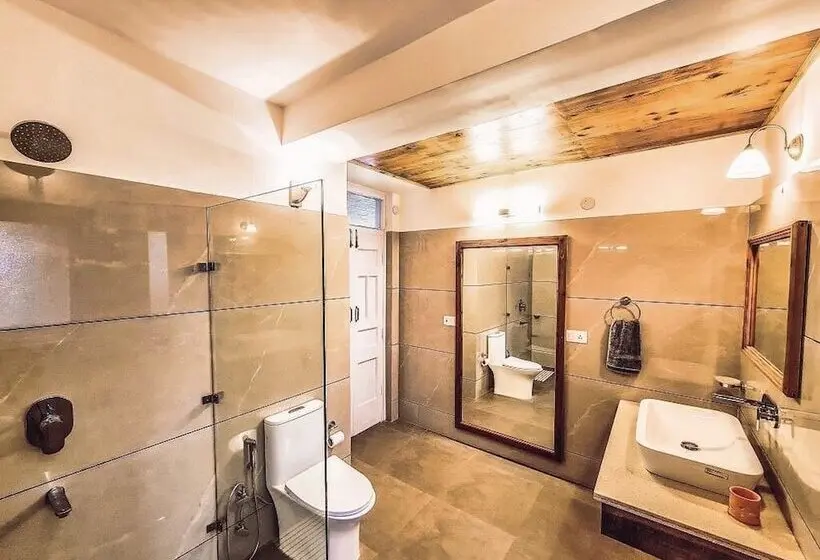 マウンテンビューのワンルーム, Banjara Orchard Retreat Thanedar