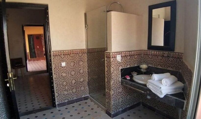 سوییت لوکس, Diar Illi