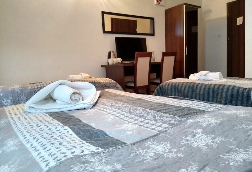 חדר סטנדרט לשלושה, Złotogórski