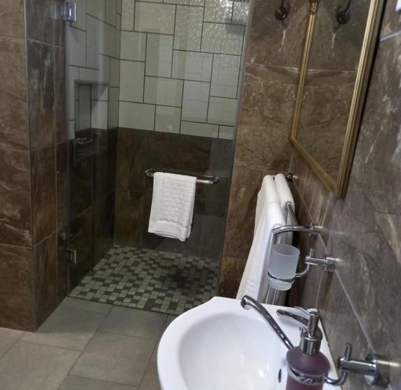 スーペリアースイート, Linda Se Dop