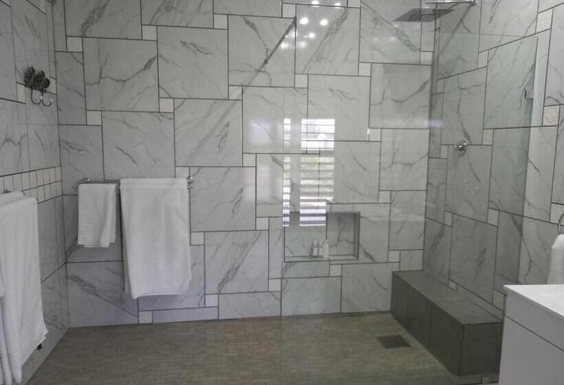 디럭스 4인 룸, Linda Se Dop