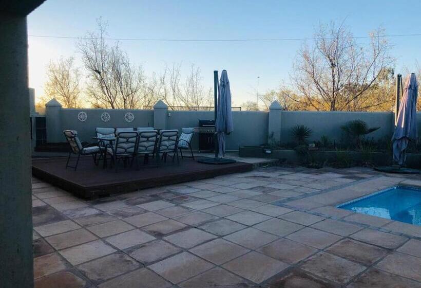 プレジデントスイートルーム, Linda Se Dop