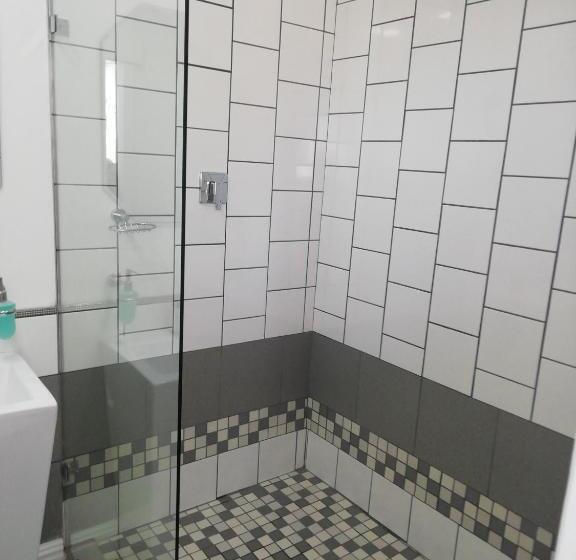 חדר סטנדרט, Linda Se Dop