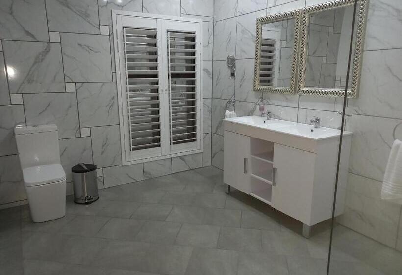 חדר דלוקס לארבעה, Linda Se Dop