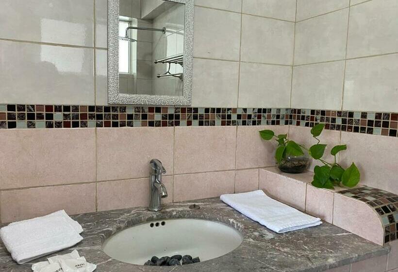 غرفة عائلية, Huerta Don Felipe