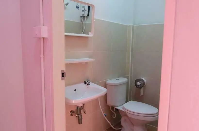バルコニー付きスタンダードルーム, Nakhonyok Homestay