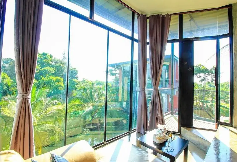 デラックスルーム, Plernsalaya Resort