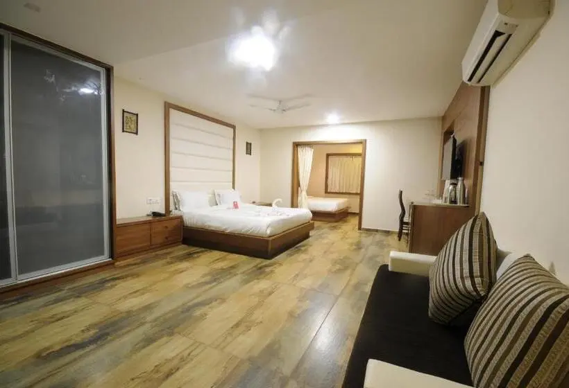 キングサイズベッドのデラックスルーム, Vishal Lords Inn Gir Forest