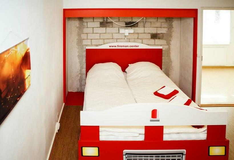 浴室共有ファミリールーム, Fireman Center