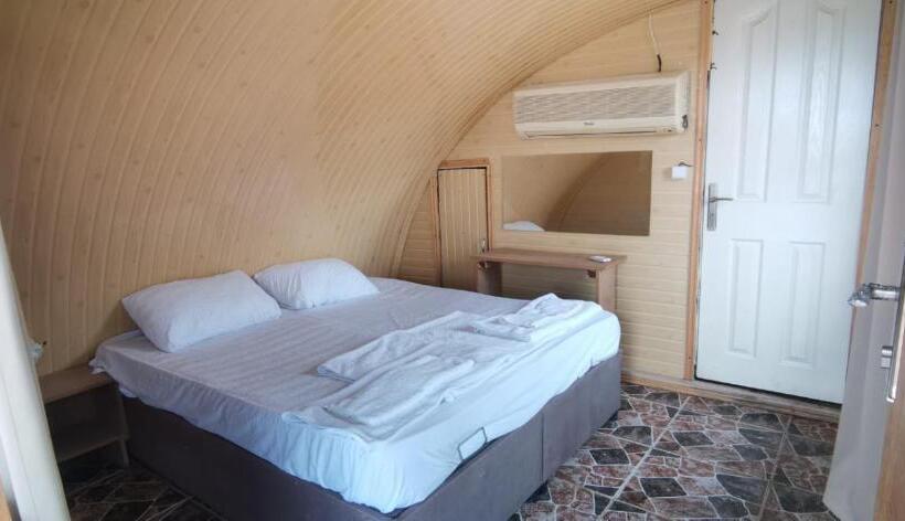 كوخ قياسي, Ayanya Beach & Bistro Bungalows