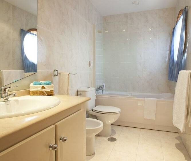 2-Bedroom Classic Apartment, Porto Gaia City And Beach By Mp