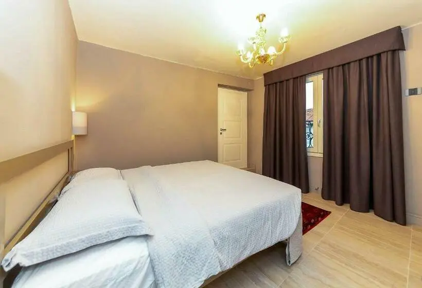 デラックスの4人部屋, Villa Sarchi