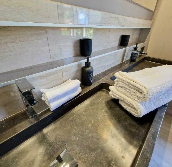 غرفة ديلوكس رباعية, Villa Sarchi