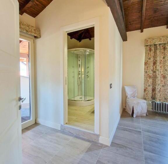 家庭间, Villa Sarchi