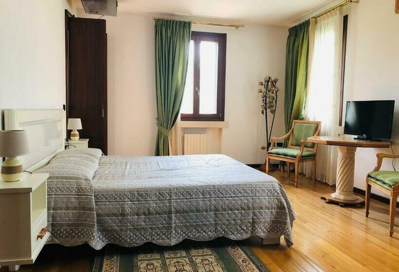 غرفة ديلوكس, Villamoreno