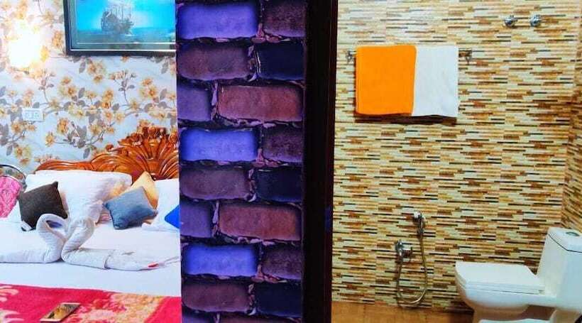 Suite Familiar, Royal Island