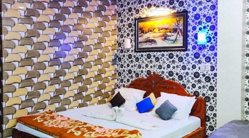 Suite Familiar, Royal Island