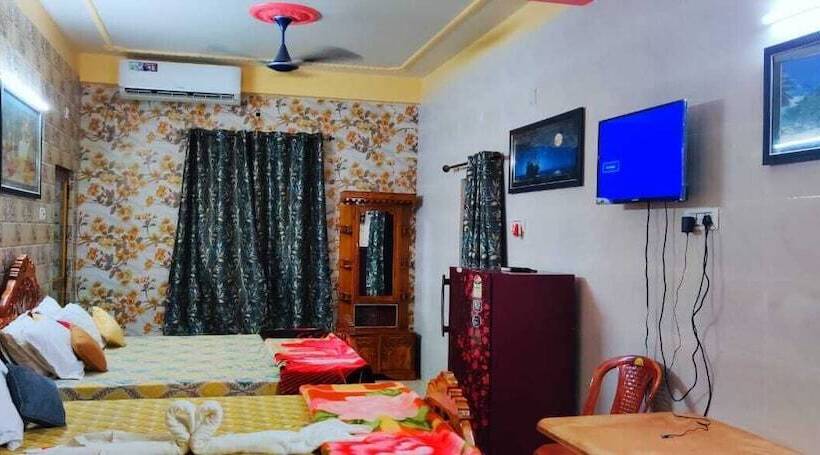 Llit en Habitació Compartida, Royal Island