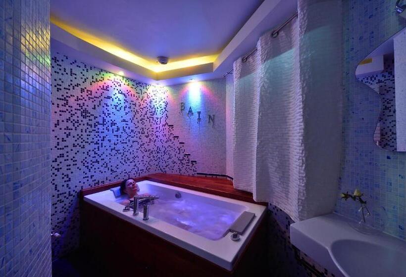 スーペリアファミリールーム, Chambres D Hôtes Villa De Vienneenarthies