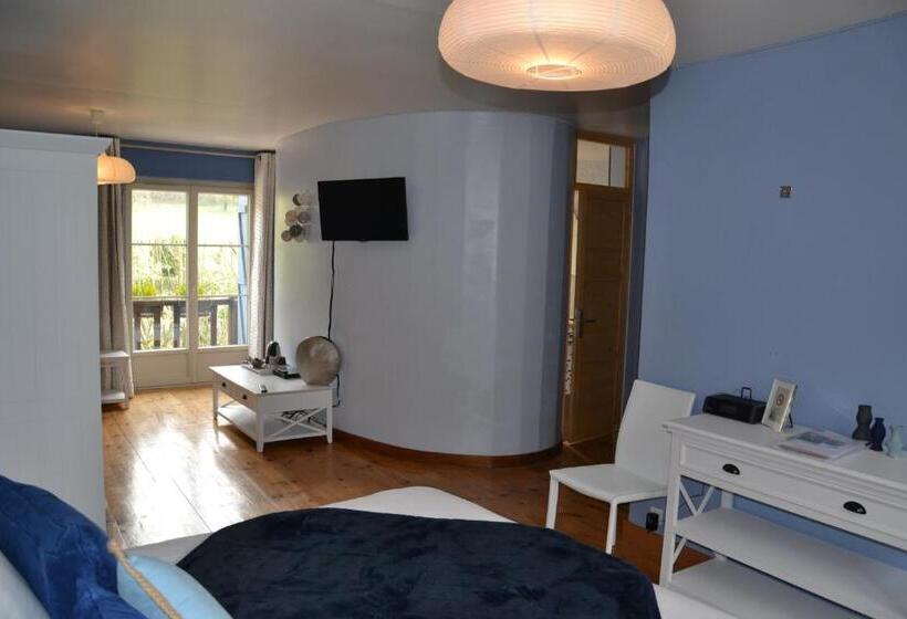 スーペリアファミリールーム, Chambres D Hôtes Villa De Vienneenarthies