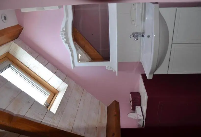 ファミリールーム, Chambres D Hôtes Villa De Vienneenarthies