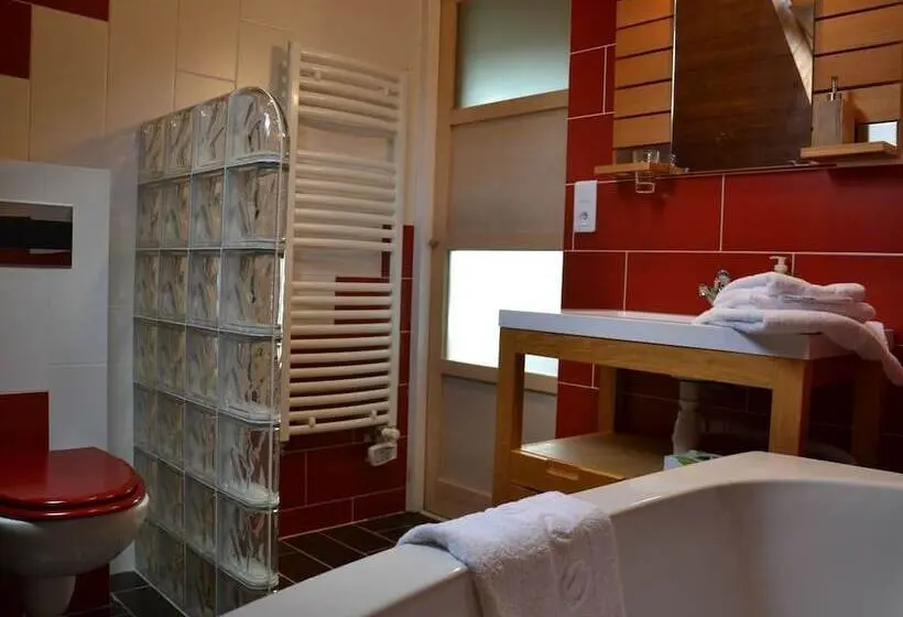 スタンダードルーム, Chambres D Hôtes Villa De Vienneenarthies