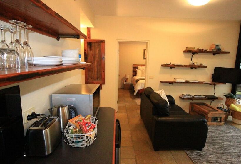 Апартаменты 1 Спальня Нижний Этаж, Down To Earth Farm Retreat