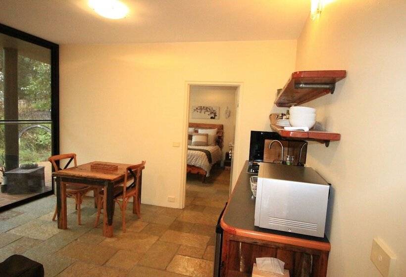 דירת חדר בקומת קרקע, Down To Earth Farm Retreat