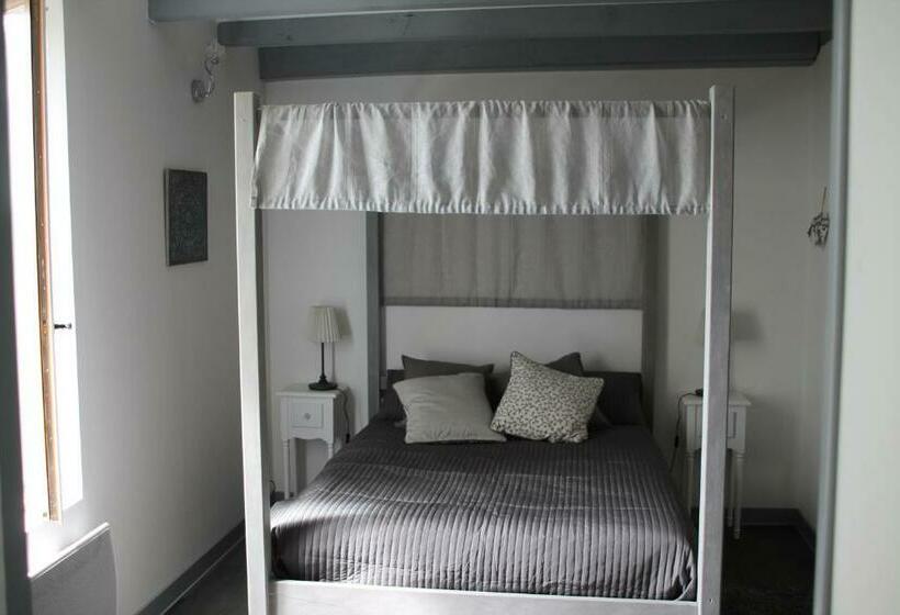 패밀리 룸, Les Terrasses Des Mimosas