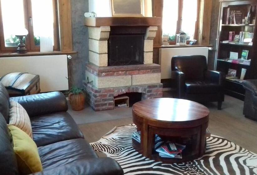 חדר משפחתי, La Ceriseraie