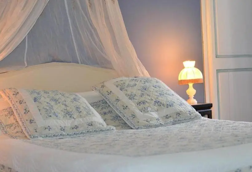 スタンダード4人部屋, B&b La Tour Blanche