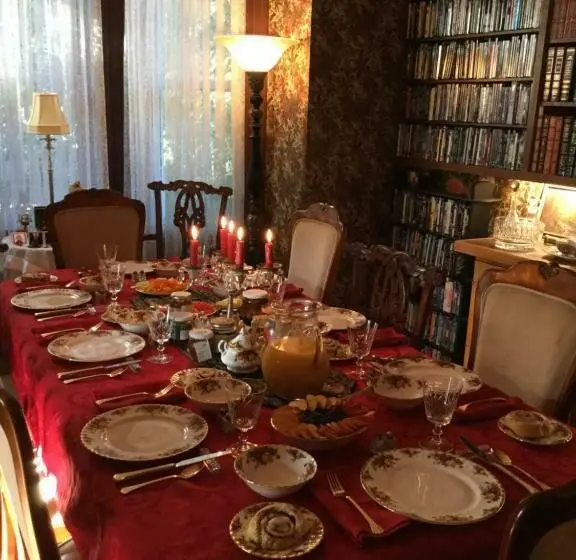 デラックススイート, Pemberley House Bed And Breakfast