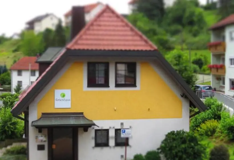 ２ベッドルームハウス, Gasthof Berghof